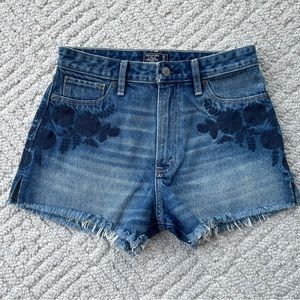 Abercrombie and Fitch Annie High Rise Short Size 26